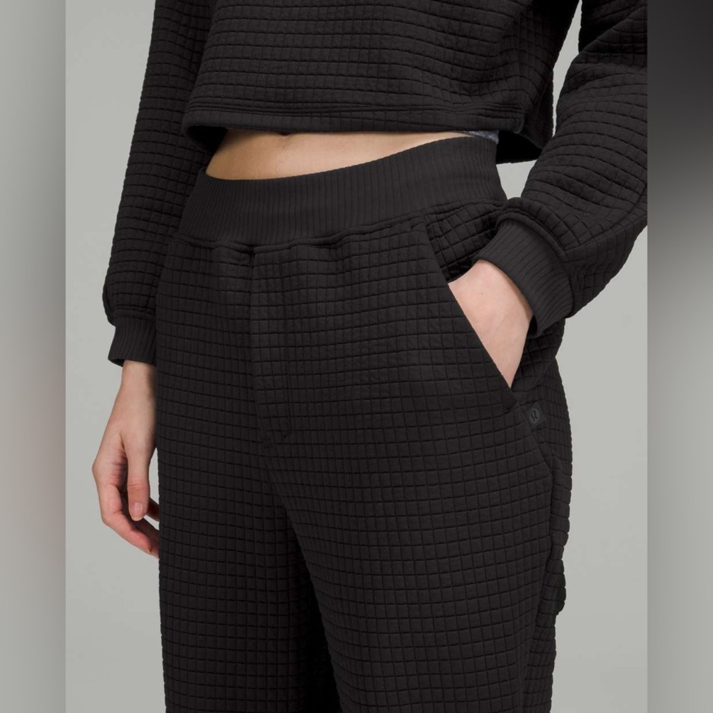 Lab Textured Grid High Rise Joggers Black - Picture 4 of 6